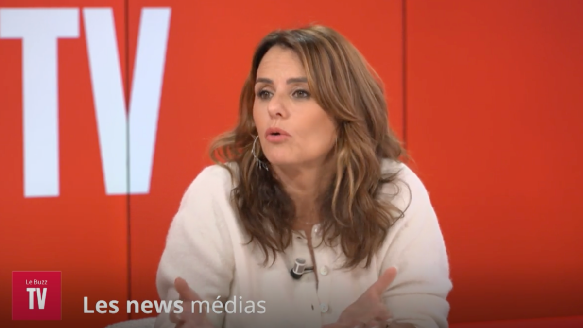 Faustine Bollaert sur le plateau de Buzz TV, lundi 6 janvier 2025.