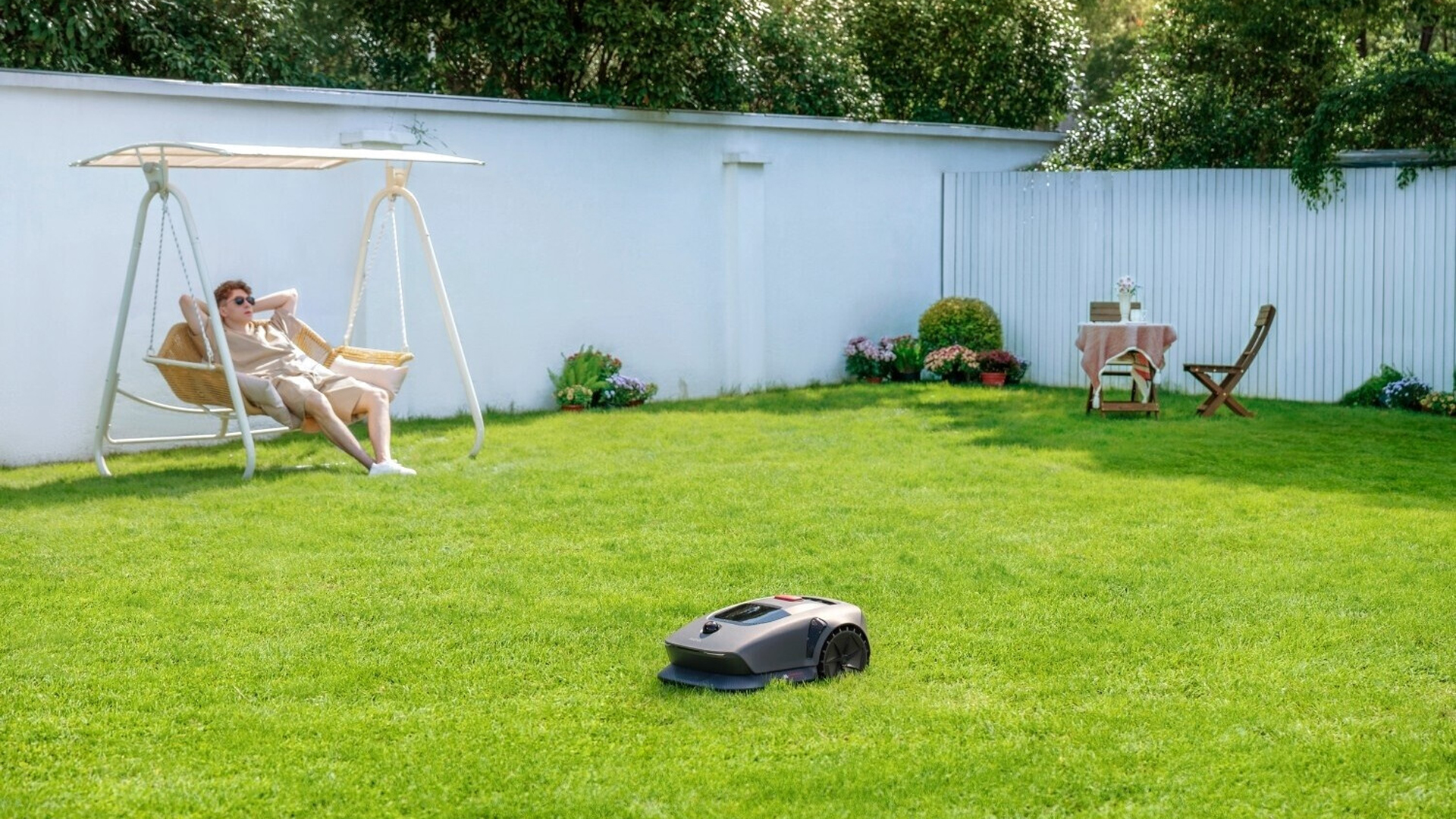 Voici le robot-tondeuse le plus vendu d’Amazon en ce moment et il est en promo