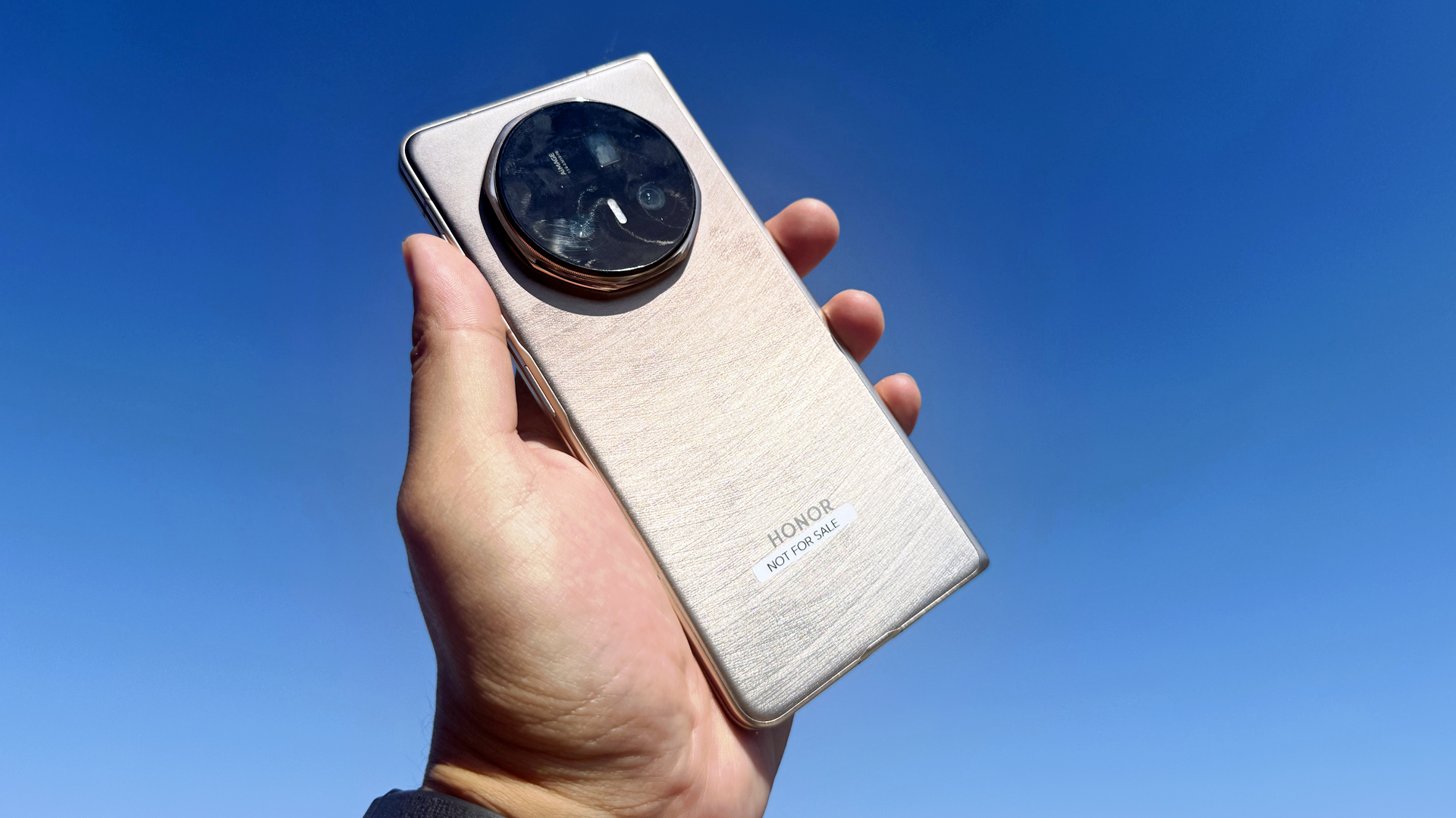 Test Honor Magic V5 : le pliant boosté à l’IA, plus fin et performant que jamais