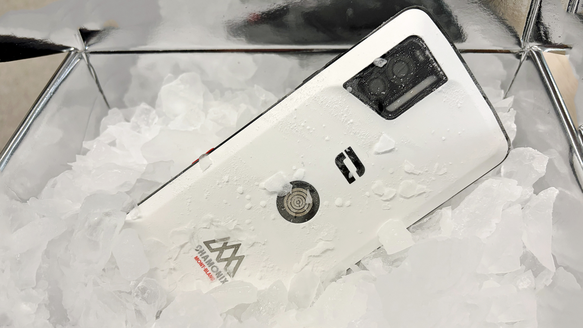 Crosscall lance le smartphone parfait pour les amateurs de sport d’hiver et les aventuriers